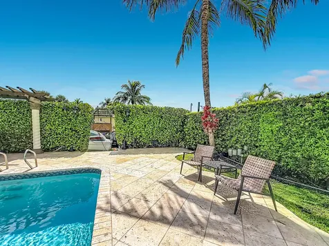 736 NW 12th Avenue Dania Beach FL 33004