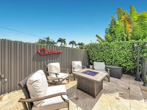 736 NW 12th Avenue Dania Beach FL 33004