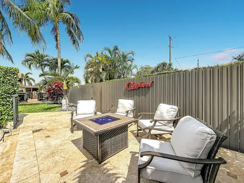 736 NW 12th Avenue Dania Beach FL 33004