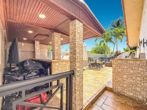 736 NW 12th Avenue Dania Beach FL 33004