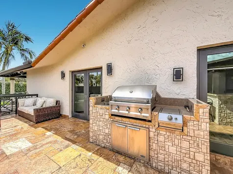736 NW 12th Avenue Dania Beach FL 33004
