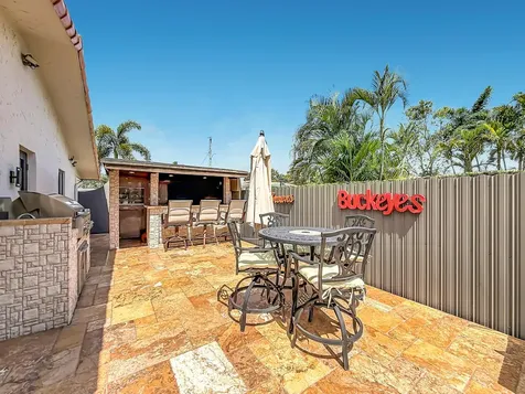 736 NW 12th Avenue Dania Beach FL 33004