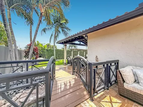 736 NW 12th Avenue Dania Beach FL 33004
