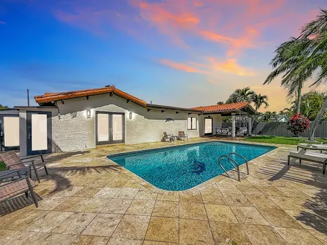 736 NW 12th Avenue Dania Beach FL 33004