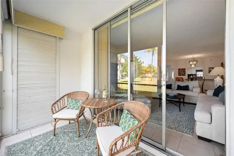 9420 S Hollybrook Lake Drive Pembroke Pines FL 33025