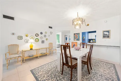 9420 S Hollybrook Lake Drive Pembroke Pines FL 33025