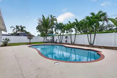 8444 Linden Way Greenacres FL 33467