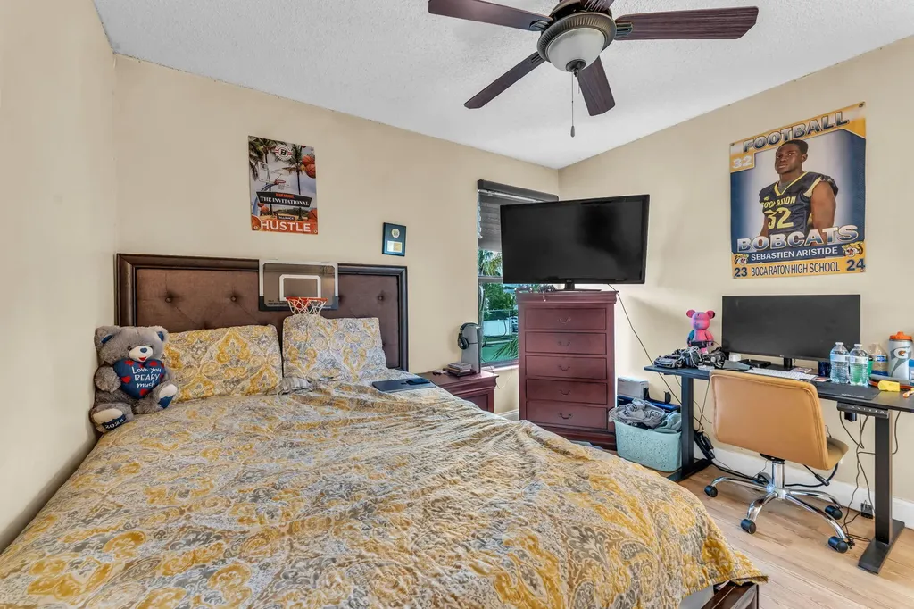 143 W Tara Lakes Drive Drive W Boynton Beach FL 33436