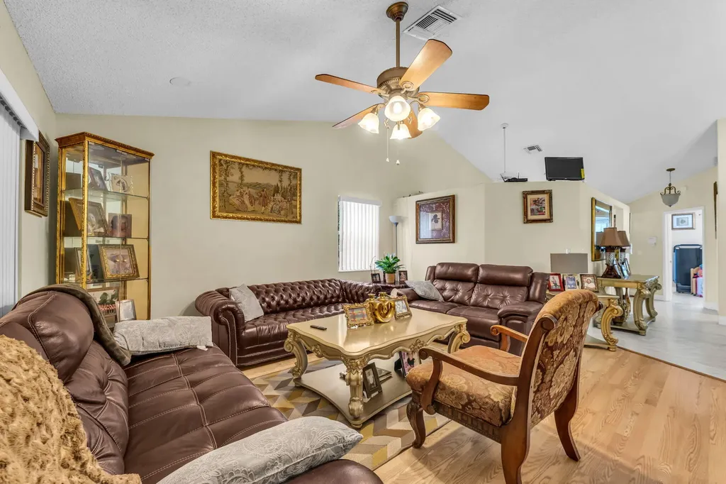 143 W Tara Lakes Drive Drive W Boynton Beach FL 33436
