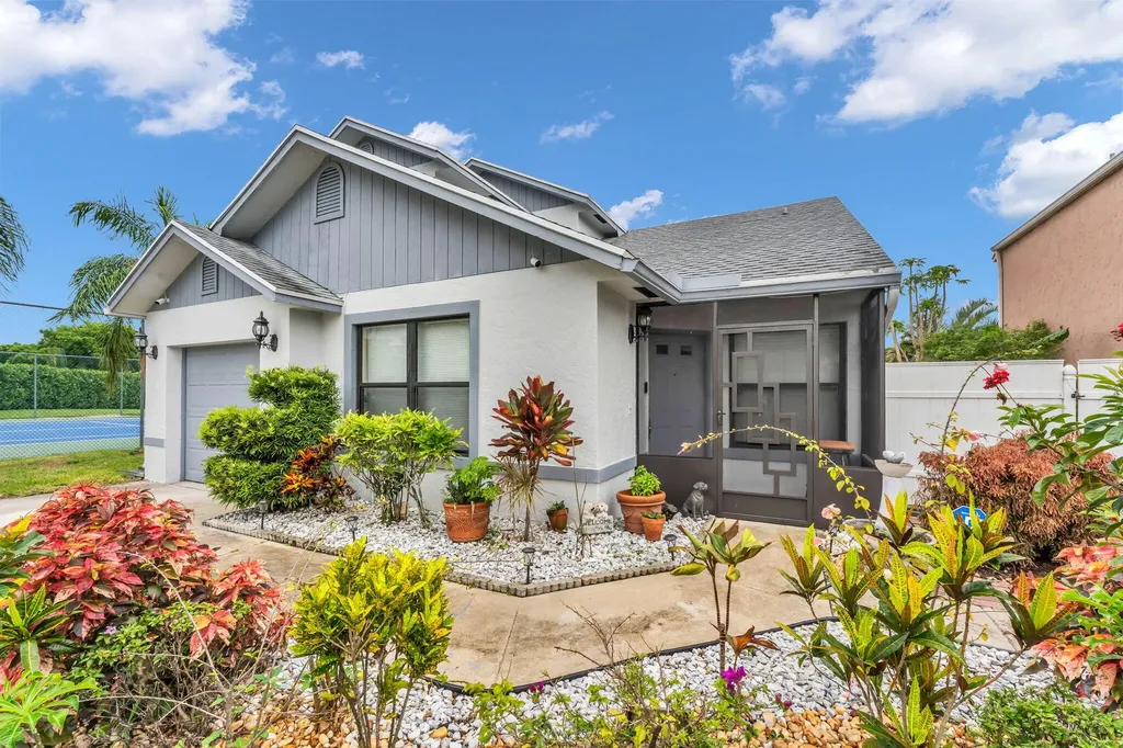 143 W Tara Lakes Drive Drive W Boynton Beach FL 33436