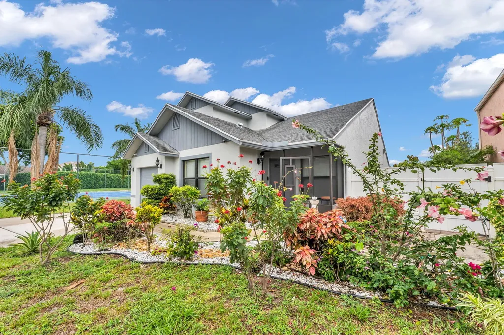 143 W Tara Lakes Drive Drive W Boynton Beach FL 33436