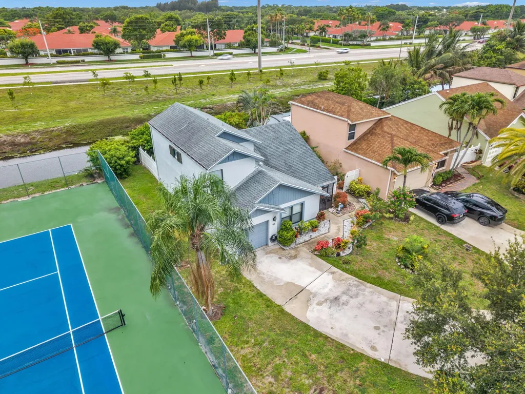143 W Tara Lakes Drive Drive W Boynton Beach FL 33436