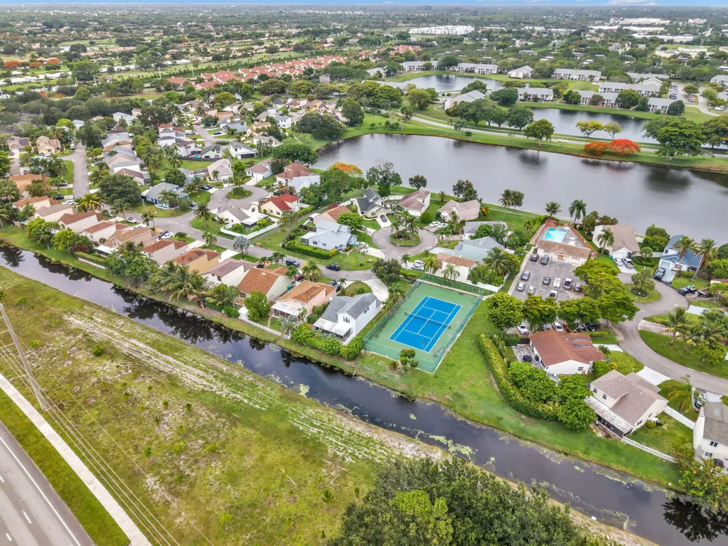 143 W Tara Lakes Drive Drive W Boynton Beach FL 33436