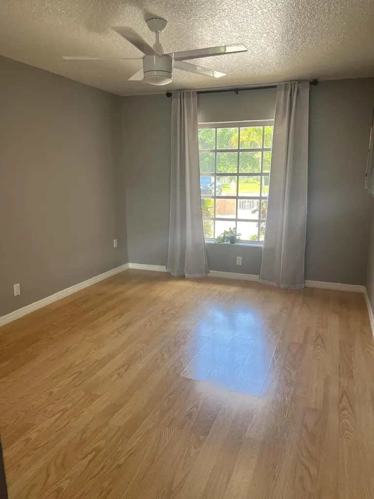 3310 NW 90th Avenue Coral Springs FL 33065