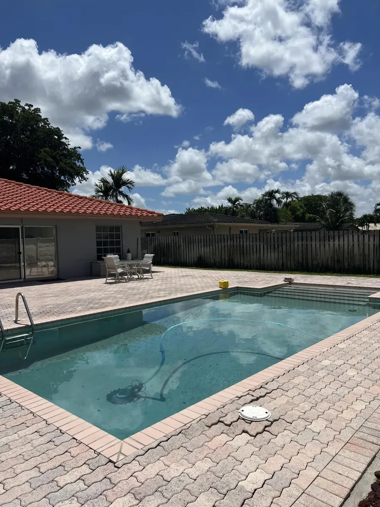 3310 NW 90th Avenue Coral Springs FL 33065