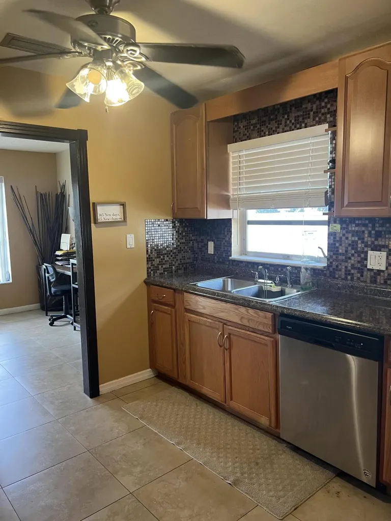 3310 NW 90th Avenue Coral Springs FL 33065
