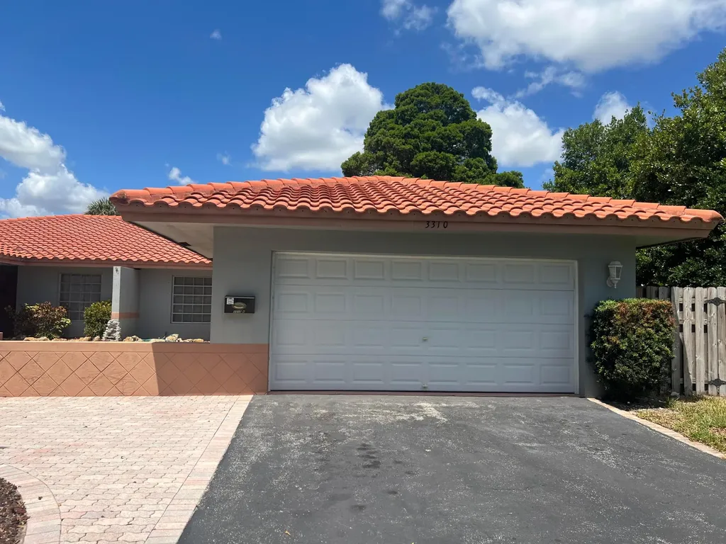 3310 NW 90th Avenue Coral Springs FL 33065