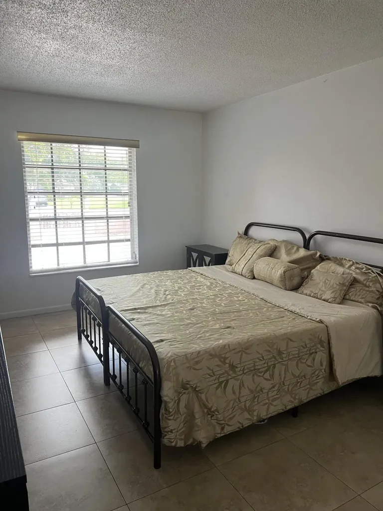 3310 NW 90th Avenue Coral Springs FL 33065