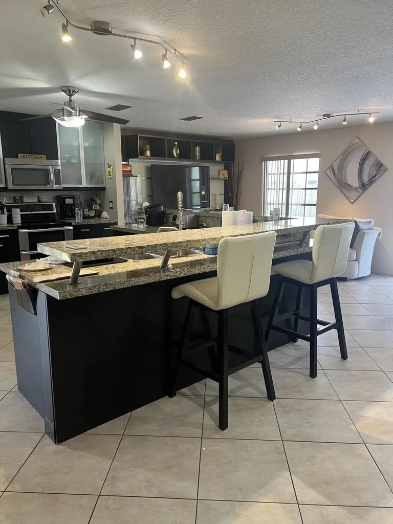 3310 NW 90th Avenue Coral Springs FL 33065