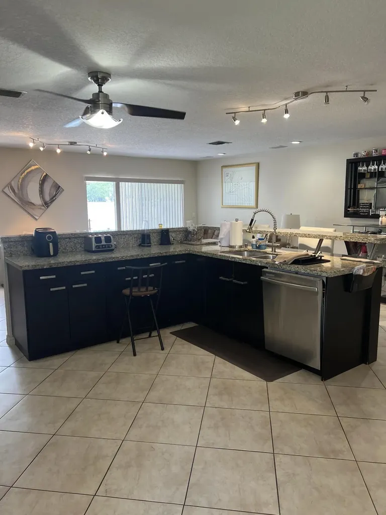 3310 NW 90th Avenue Coral Springs FL 33065