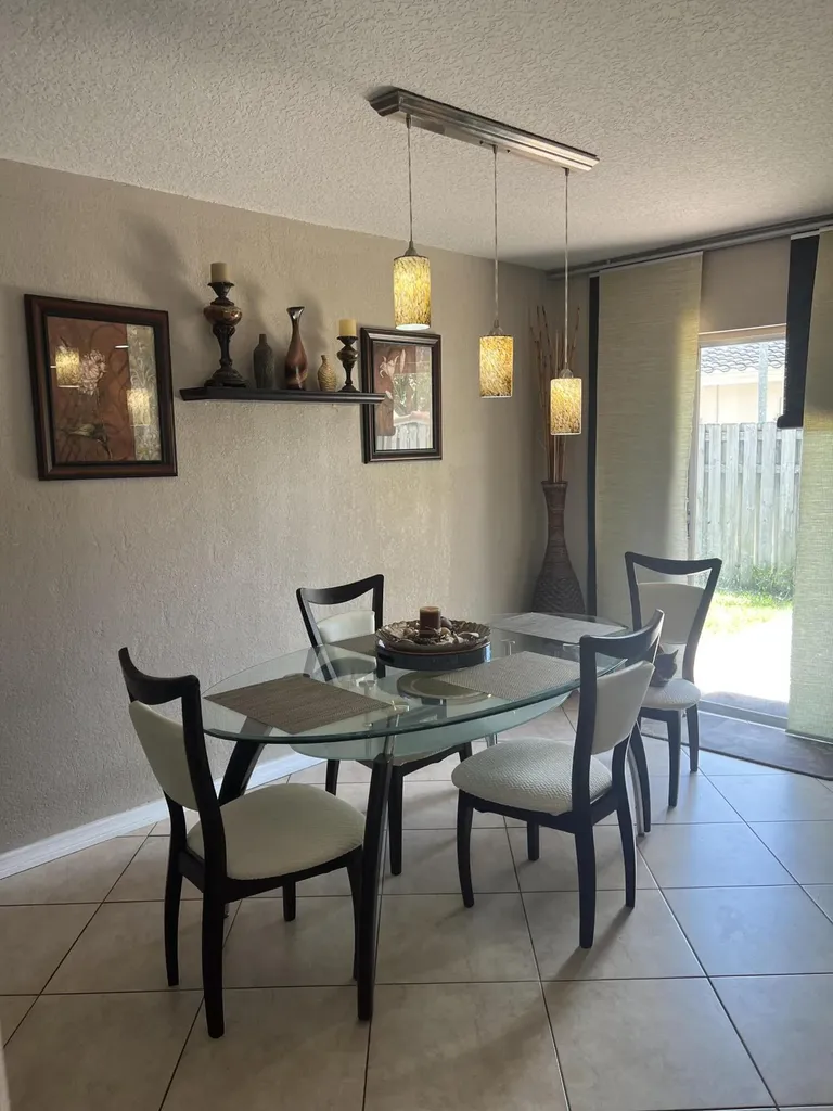 3310 NW 90th Avenue Coral Springs FL 33065
