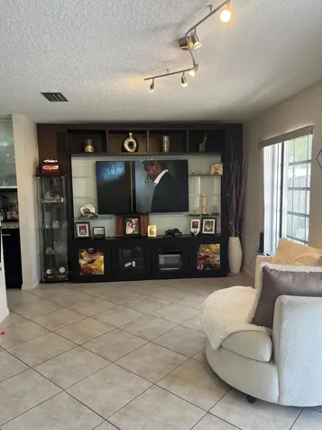 3310 NW 90th Avenue Coral Springs FL 33065