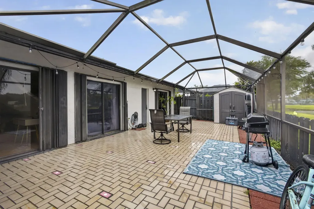 1057 Summit Trail Circle West Palm Beach FL 33415