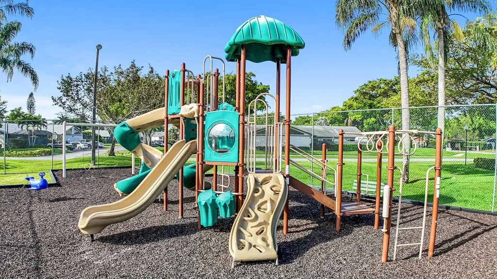 1057 Summit Trail Circle West Palm Beach FL 33415