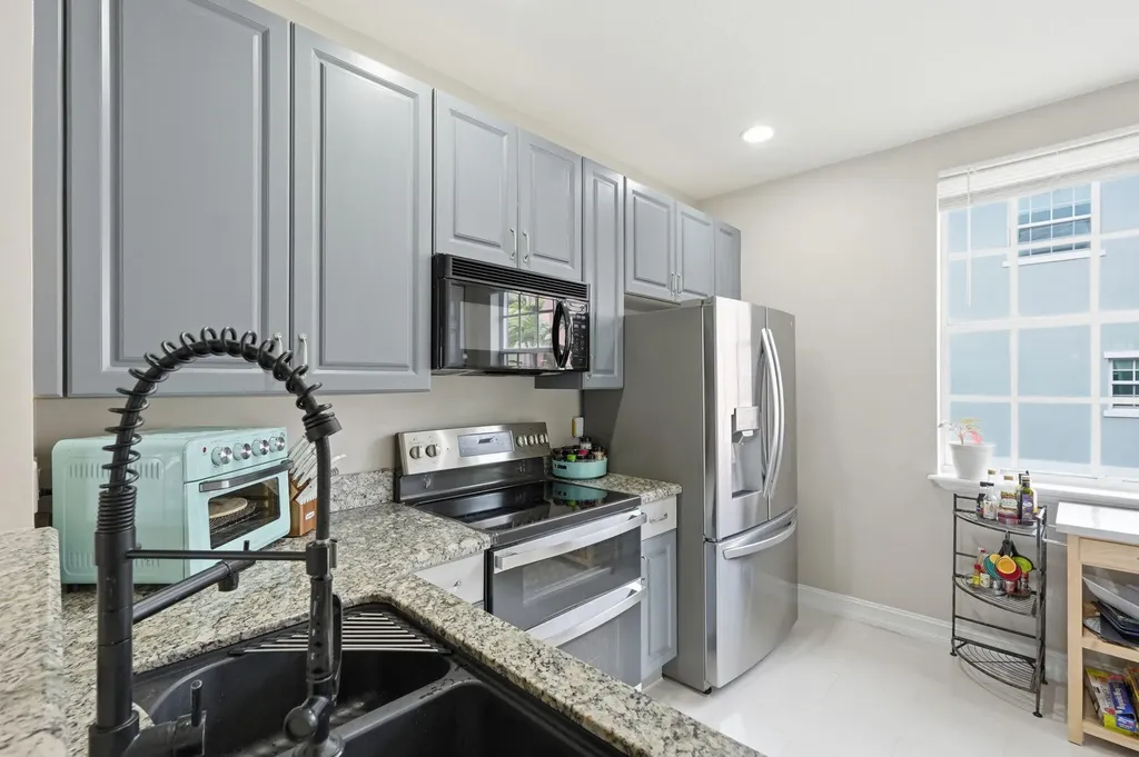 310 N Dixie Highway Lake Worth Beach FL 33460