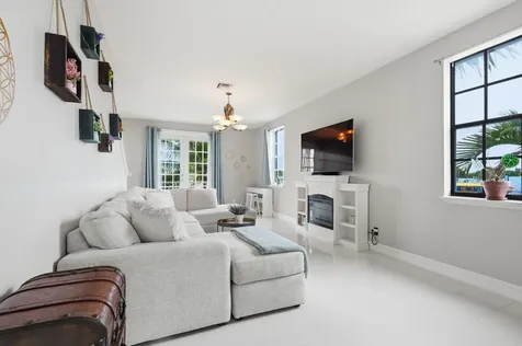 310 N Dixie Highway Lake Worth Beach FL 33460