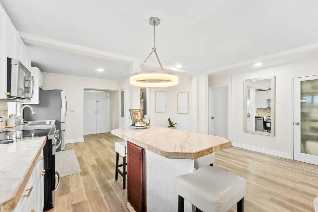 829 NE 17th Street Fort Lauderdale FL 33305