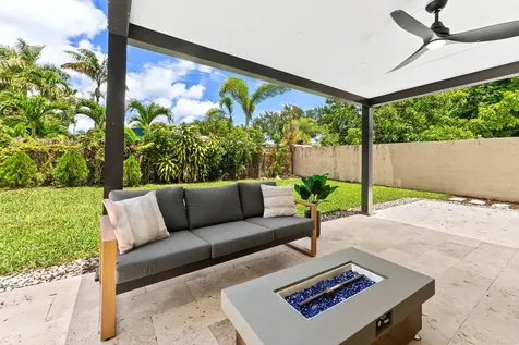 829 NE 17th Street Fort Lauderdale FL 33305