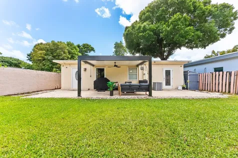 829 NE 17th Street Fort Lauderdale FL 33305