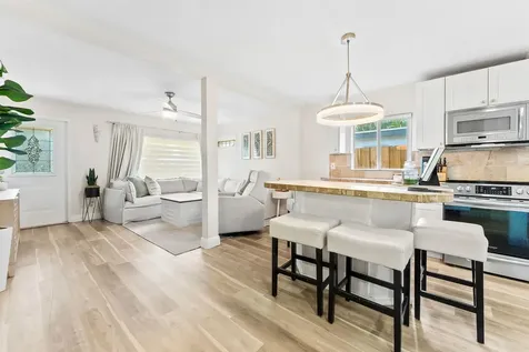 829 NE 17th Street Fort Lauderdale FL 33305