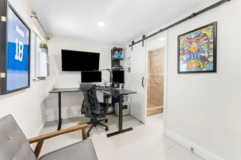 829 NE 17th Street Fort Lauderdale FL 33305