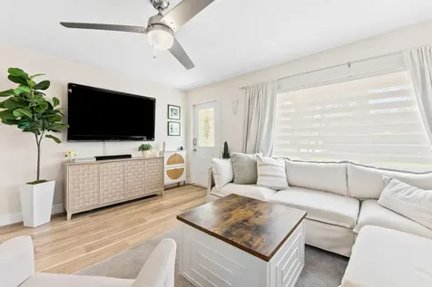 829 NE 17th Street Fort Lauderdale FL 33305