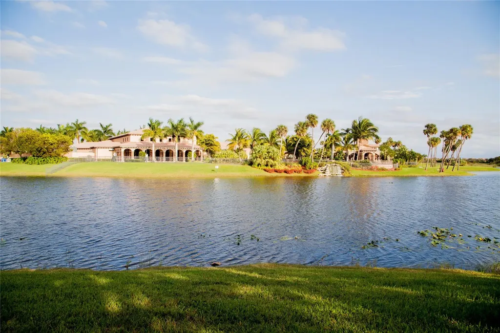 7548 NW 117th Lane Parkland FL 33076