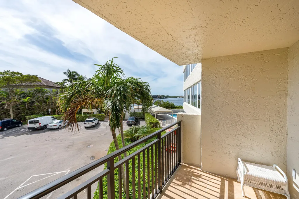 3912 S Ocean Boulevard Highland Beach FL 33487
