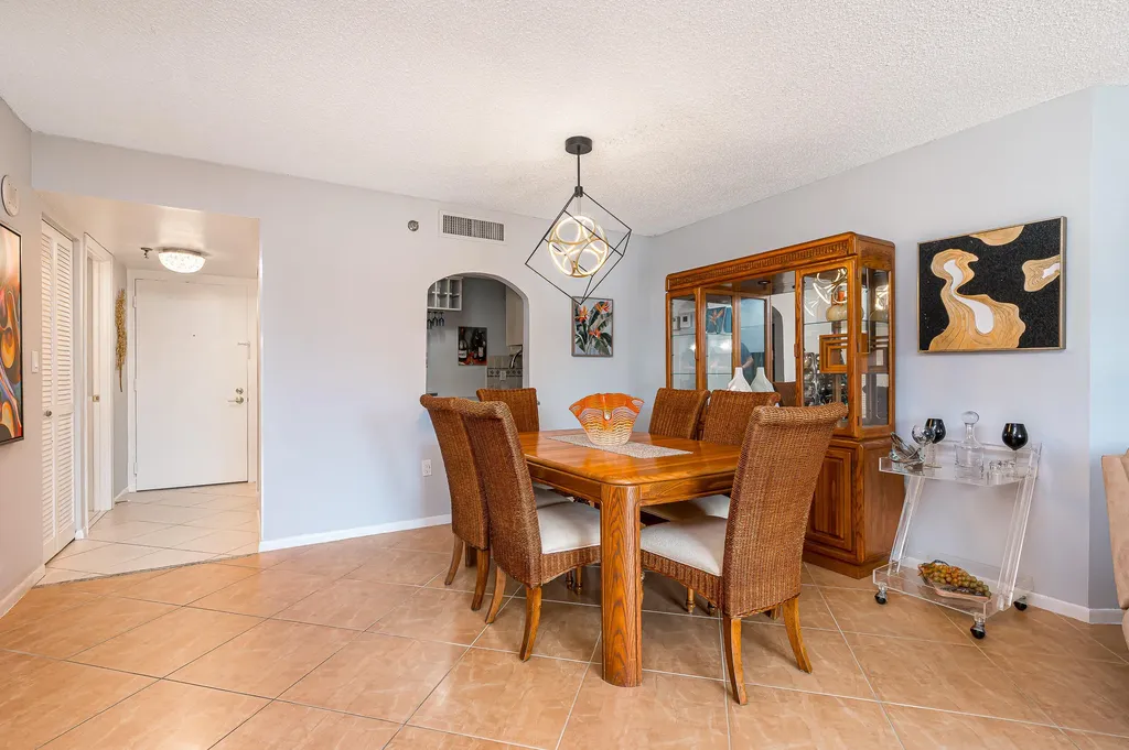 3912 S Ocean Boulevard Highland Beach FL 33487