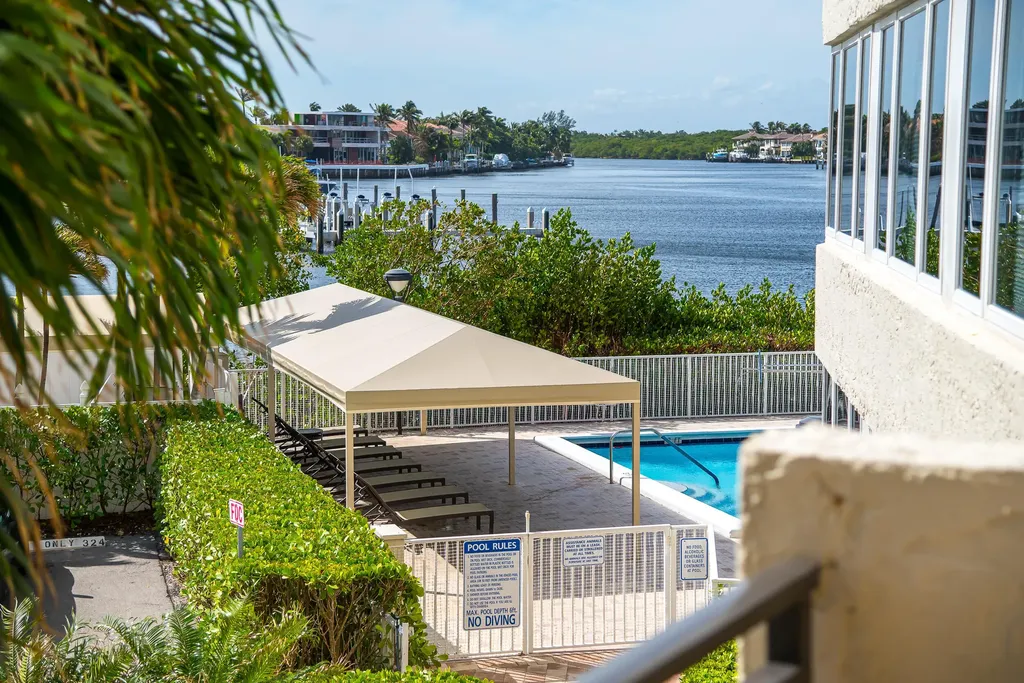 3912 S Ocean Boulevard Highland Beach FL 33487