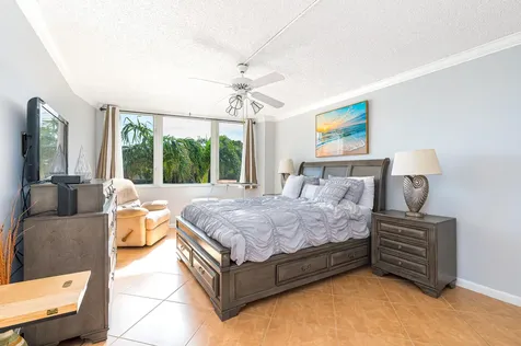 3912 S Ocean Boulevard Highland Beach FL 33487