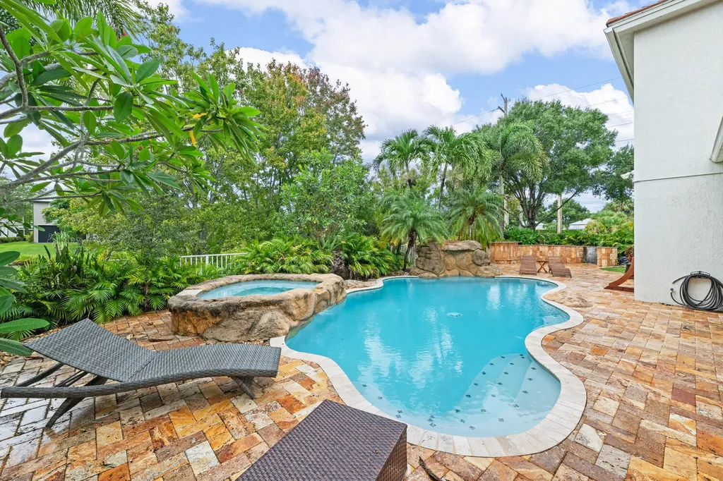 9241 Madewood Court West Palm Beach FL 33411