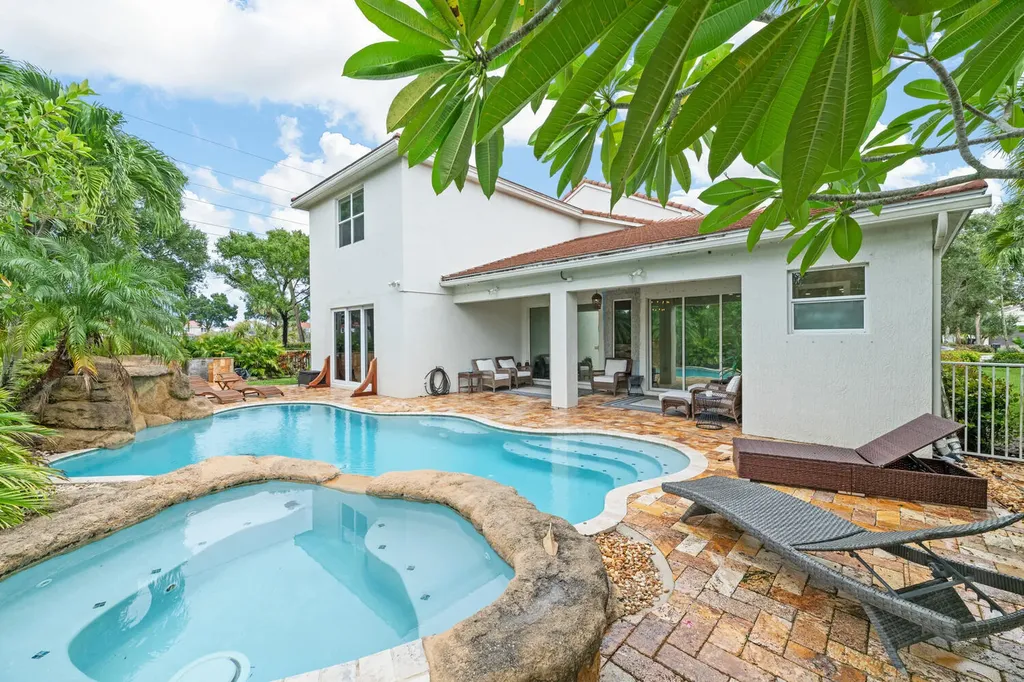 9241 Madewood Court West Palm Beach FL 33411