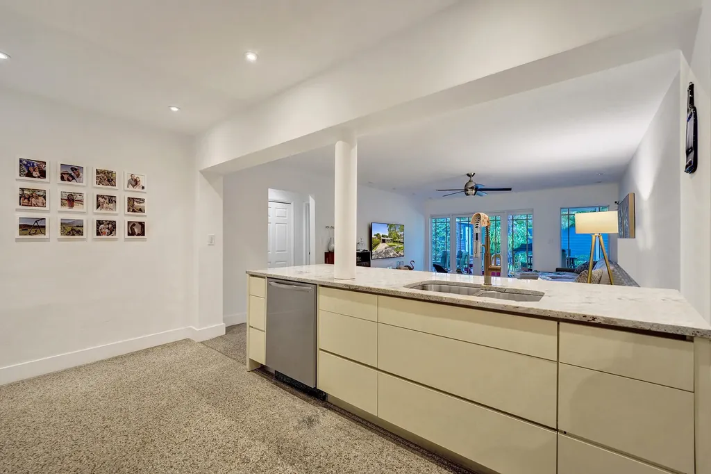 929 SW 18th Court Fort Lauderdale FL 33315