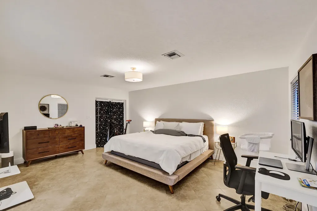 929 SW 18th Court Fort Lauderdale FL 33315