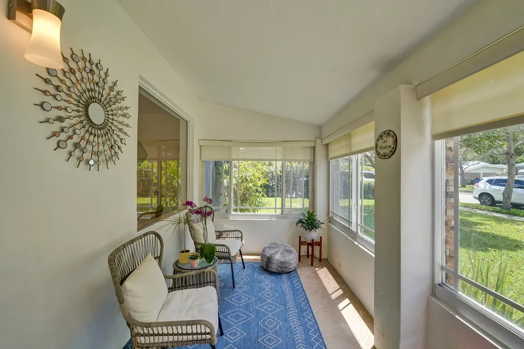 929 SW 18th Court Fort Lauderdale FL 33315