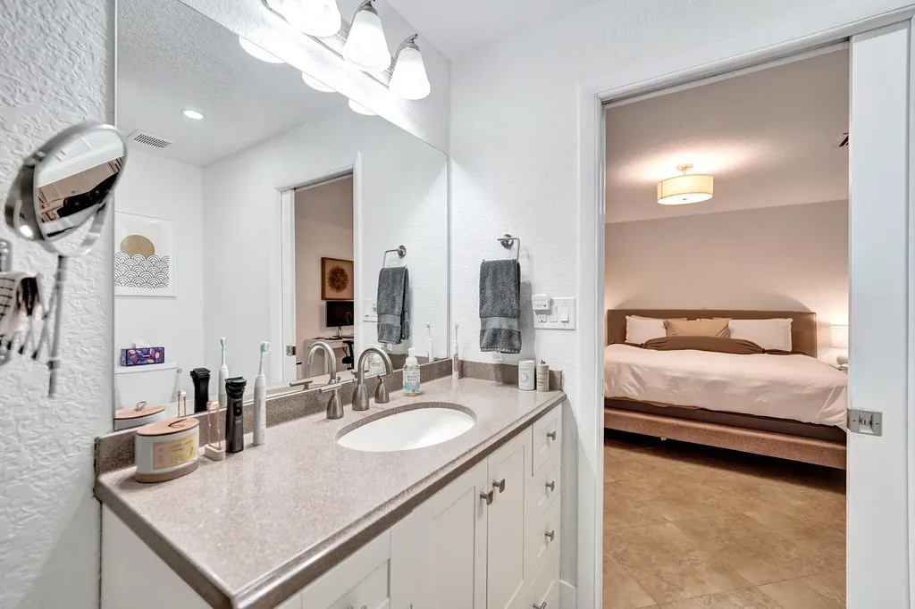929 SW 18th Court Fort Lauderdale FL 33315