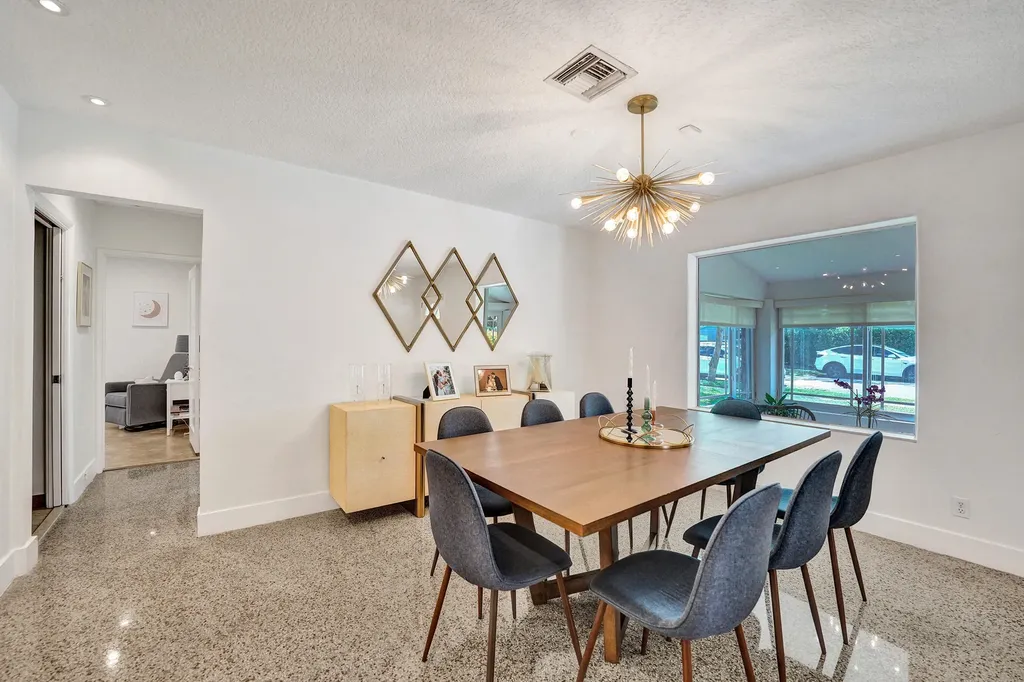 929 SW 18th Court Fort Lauderdale FL 33315