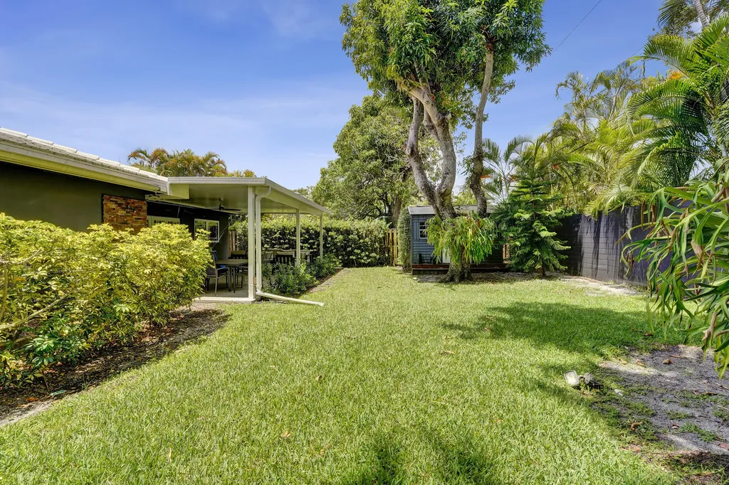 929 SW 18th Court Fort Lauderdale FL 33315