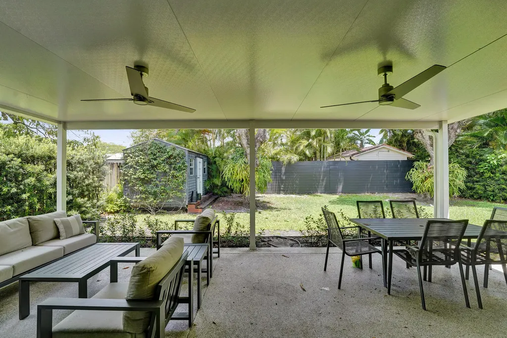 929 SW 18th Court Fort Lauderdale FL 33315